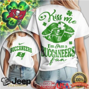 Kiss Me I’M A Buccaneers Fan St. Patrick'S Day Tampa Bay Football Tshirt