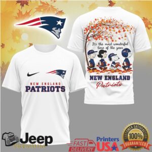 New England Patriots Peanuts Snoopy Fall Autumn Football Fan Tshirt