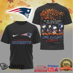 New England Patriots Peanuts Snoopy Fall Autumn Football Fan Tshirt
