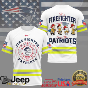NFL New England Patriots Firefighter Snoopy Peanuts Gang Rescue Tee