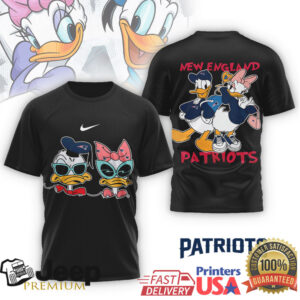 New England Patriots Donald & Daisy Duck Disney Fan T Shirt