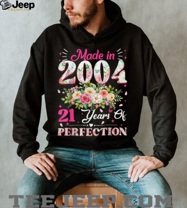 21 Year Old Made In 2004 Floral 21st Birthday Women Gifts T Shirt