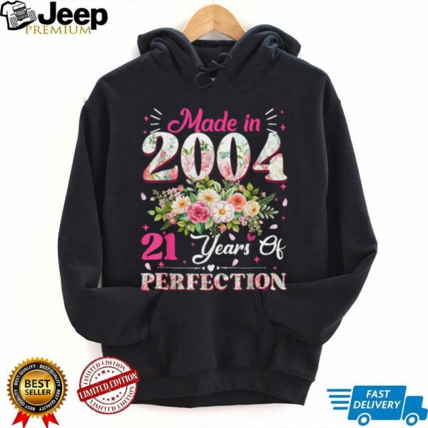 21 Year Old Made In 2004 Floral 21st Birthday Women Gifts T Shirt