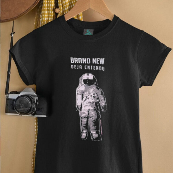 Astronaut brand new Deja Entendu shirt