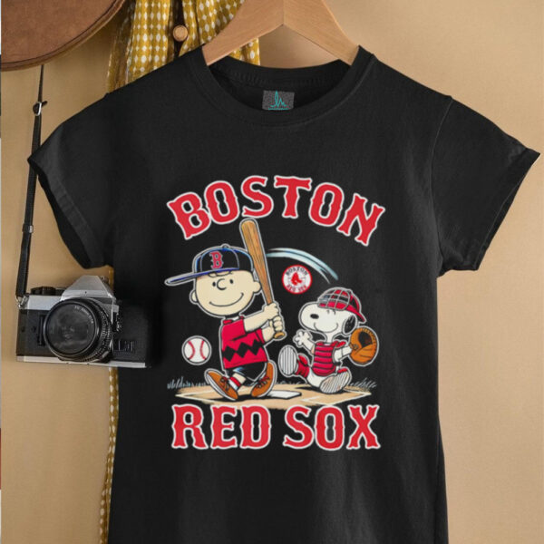 Boston Red Sox Snoopy Charlie Brown Baseball Peanuts Cartoon Graphic shirt
