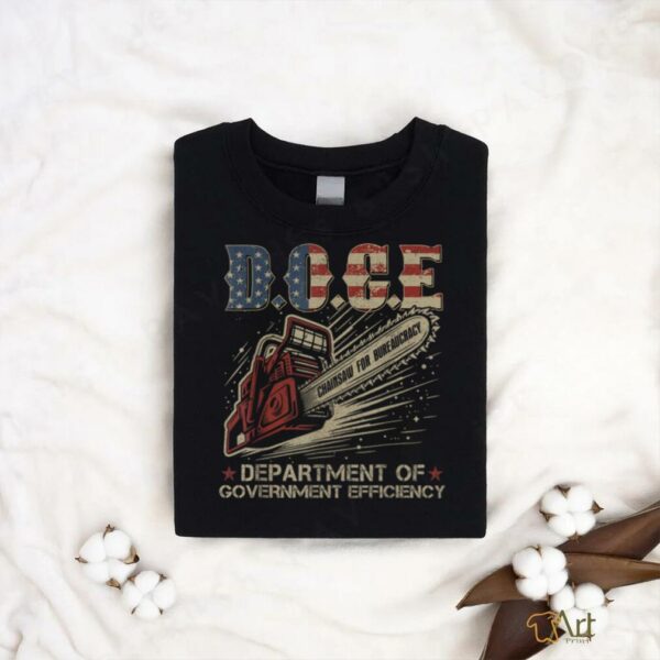 Chainsaw For Bureaucracy Funny D.O.G.E DOGE USA Flag T Shirt