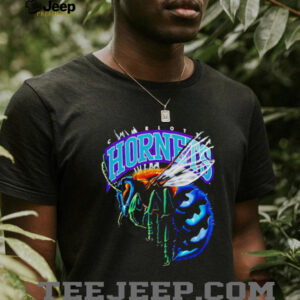 Charlotte Hornets Giant Colorful Wasp Vintage Basketball Team Graphic Stinger Hornet shirt