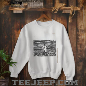 Isak Abstract Celebration shirt3