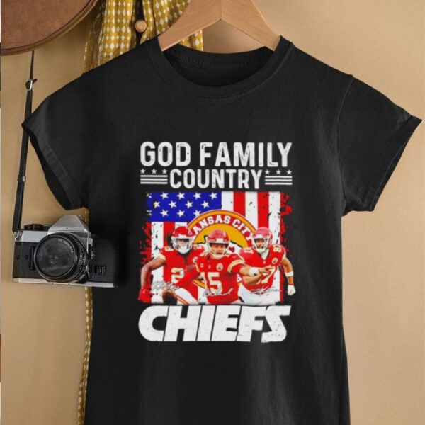 Kansas City Chiefs Patrick Mahomes god family country Chiefs signatures shirt