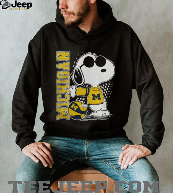 Peanuts Snoopy Michigan Wolverines Basketball 2025 Shirt