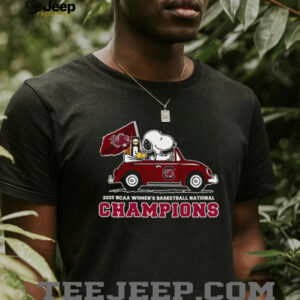 Snoopy and South Carolina Gamecocks’ victory in the 2025 NCAA Women’s Basketball National Championship shirt