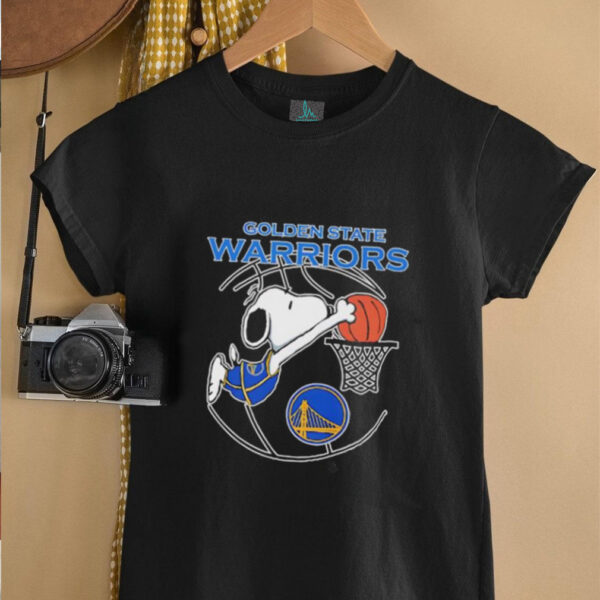 Snoopy dunk Golden State Warriors shirt