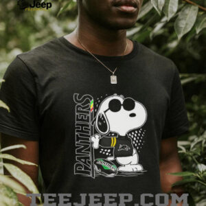 Snoopy stand Penrith Panthers shirt