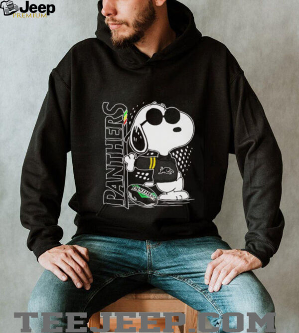 Snoopy stand Penrith Panthers shirt