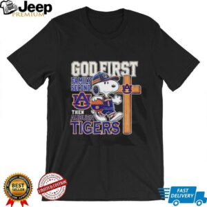 Snoopy walking God first family second then Auburn Tigers shirt