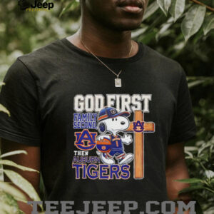 Snoopy walking God first family second then Auburn Tigers shirt2
