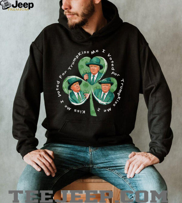 Trump St Patrick’s Day 2025 Funny Kiss Me I Voted For Trump T Shirt