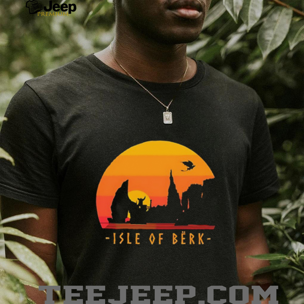 Person proudly wearing the Isle of Berk retro shirt