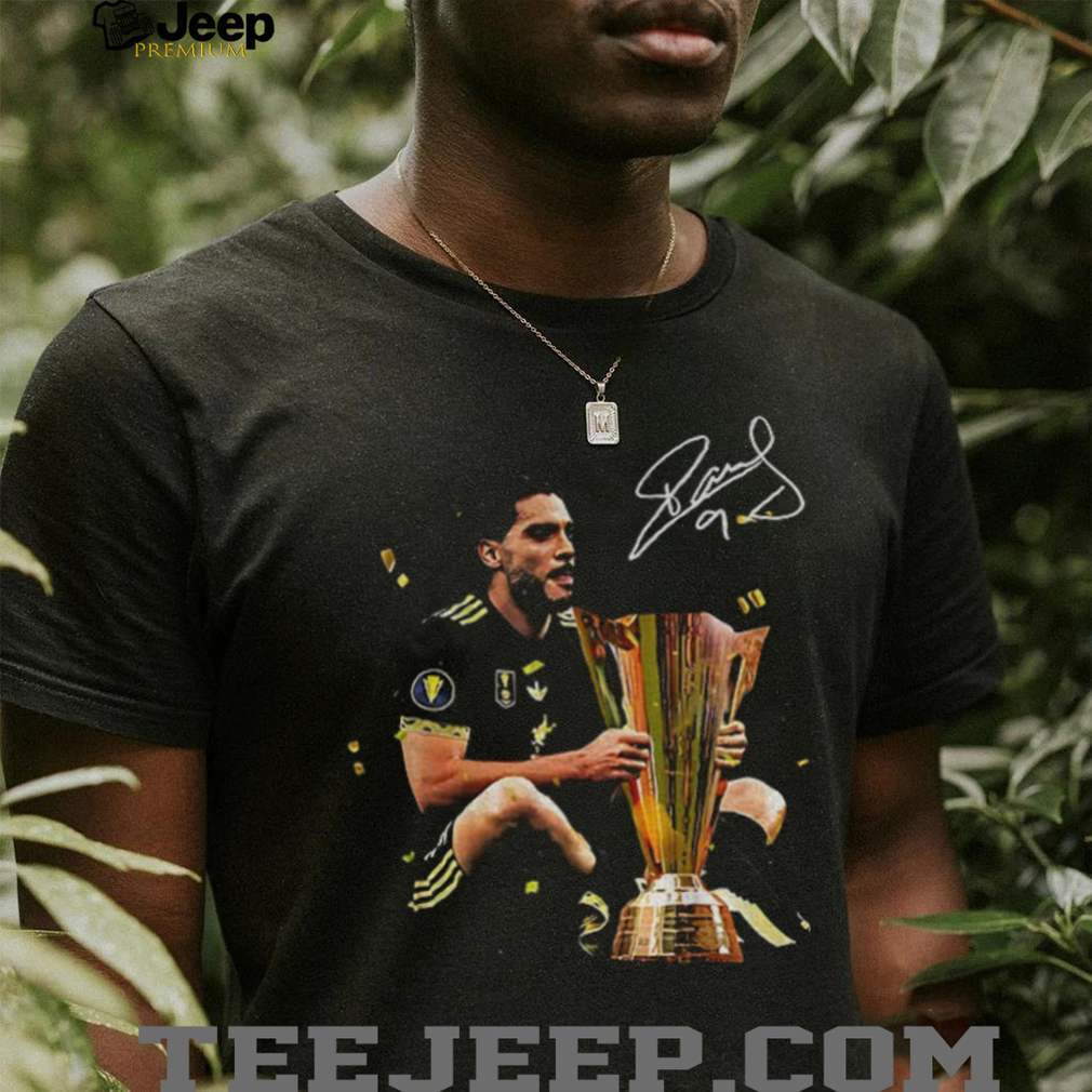 Full view of the Raúl Jiménez holding Trophy Concacaf Gold Cup Mexico 2025 Champions signature shirt