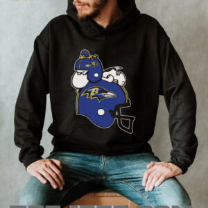 Snoopy And Woodstock Resting On Baltimore Ravens Helmet Shirt
