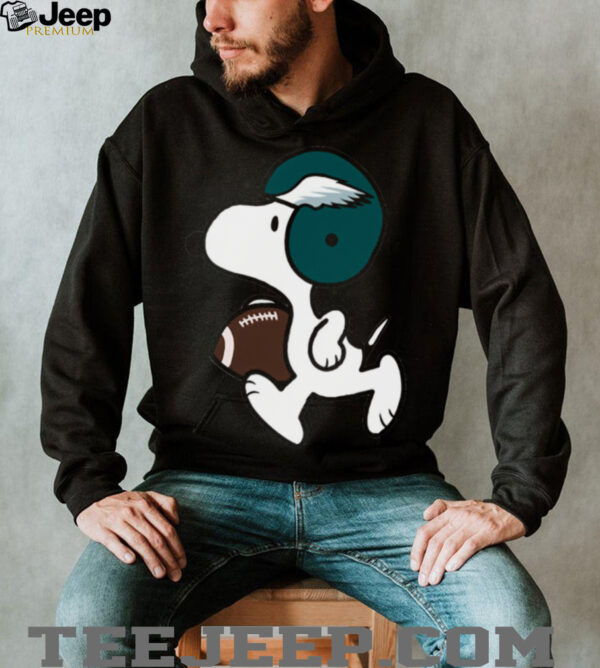 Snoopy Philadelphia Eagles Football Player shirt