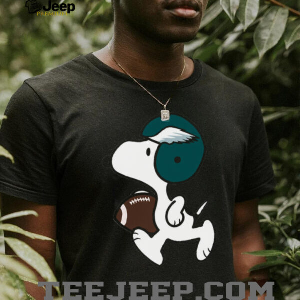 Snoopy Philadelphia Eagles Football Player shirt