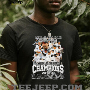 Yes I Am Old but I Am World Series Champions Chicago White Sox Signatures T Shirt