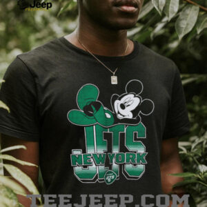 New York Jets Mickey at Quarterback Disney Vintage Football T...