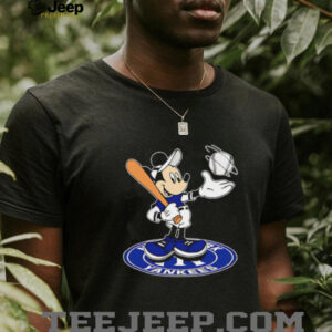 New York Yankees Cheerful Mickey Disney shirt