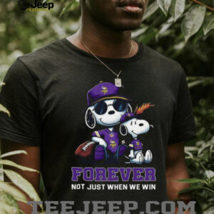 Minnesota Vikings Peanuts Snoopy Forever shirt