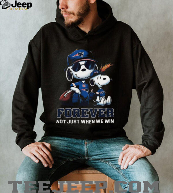 New England Patriots Peanuts Snoopy Forever shirt