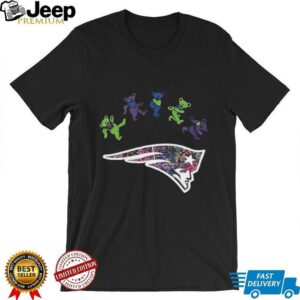 New England Patriots x Grateful Dead night 2025 bears logo...