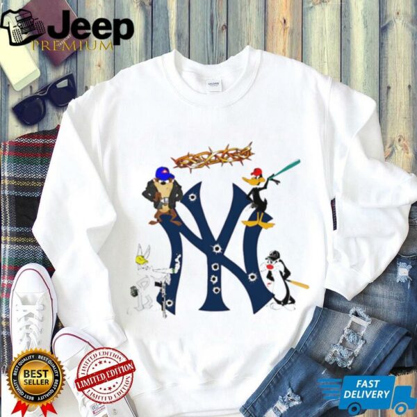 New York Yankees Looney Tunes cartoon character mashup shirt