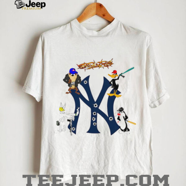 New York Yankees Looney Tunes cartoon character mashup shirt