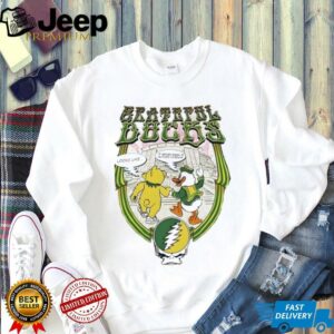 Oregon Ducks mascot with Grateful Dead Football 2025 It Never Rains In Autzen Stadium shirt Oregon Ducks mascot with Grateful Dead Football 2025 It Never Rains In Autzen Stadium shirt