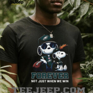 Philadelphia Eagles Peanuts Snoopy Forever shirt
