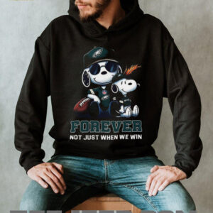 Philadelphia Eagles Peanuts Snoopy Forever shirt