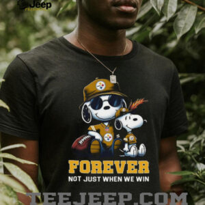 Pittsburgh Steelers Peanuts Snoopy Forever shirt