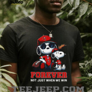Tampa Bay Buccaneers Peanuts Snoopy Forever shirt
