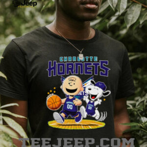 Charlotte Hornets X Charlie Brown And Snoopy Playing Basketball Shirt