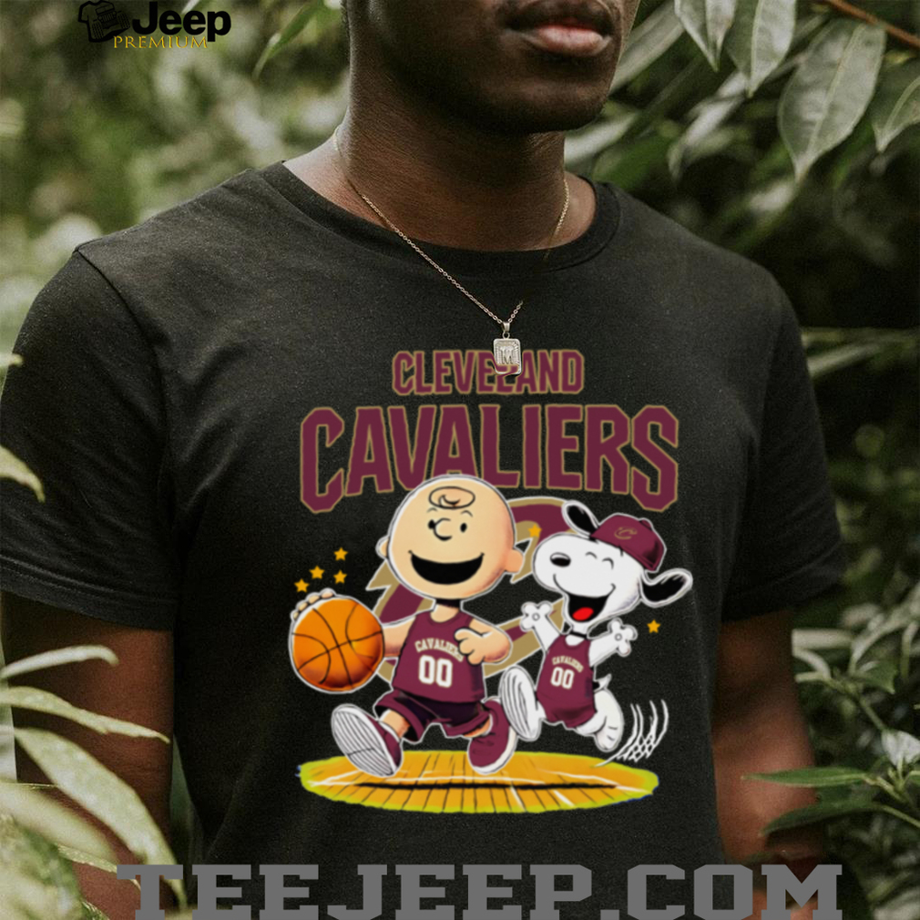 Cleveland Cavaliers X Charlie Brown And Snoopy Playing Basketball Shirt Cleveland Cavaliers X Charlie Brown And Snoopy Playing Basketball Shirt
