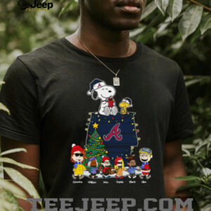 Custom Peanuts Atlanta Braves Holiday Tee – Personalized Christmas Shirt For Baseball Fans, Kids & Festive Fun