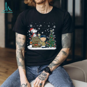 Georgia Tech Yellow Jackets Snoopy Charlie Brown Christmas Holiday T Shirt