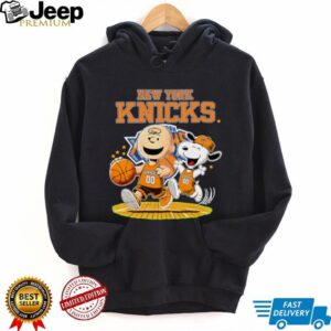 New York Knicks X Charlie Brown And Snoopy Playing Basketball Shirt