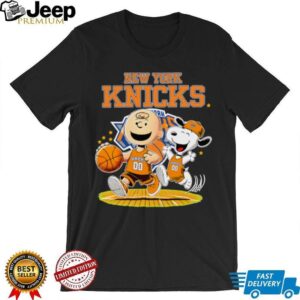 New York Knicks X Charlie Brown And Snoopy Playing Basketball Shirt