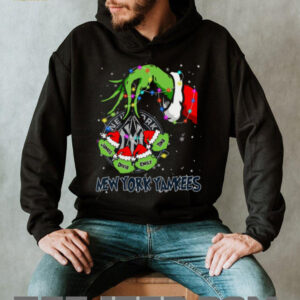 New York Yankees Grinch Xmas Lights Tee – Personalized MLB Fan Shirt – Holiday Custom Name Baseball Gift