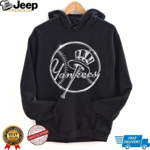 New York Yankees Liquid Chrome Logo Graphic T Shirt