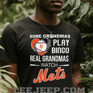 Real Grandmas Watch New York Mets Baseball Diamond Heart Shirt