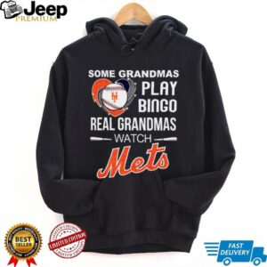 Real Grandmas Watch New York Mets Baseball Diamond Heart Shirt