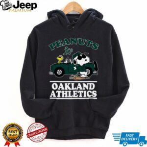 Seattle Mariners Snoopy Peanuts Car Baseball T Shirt